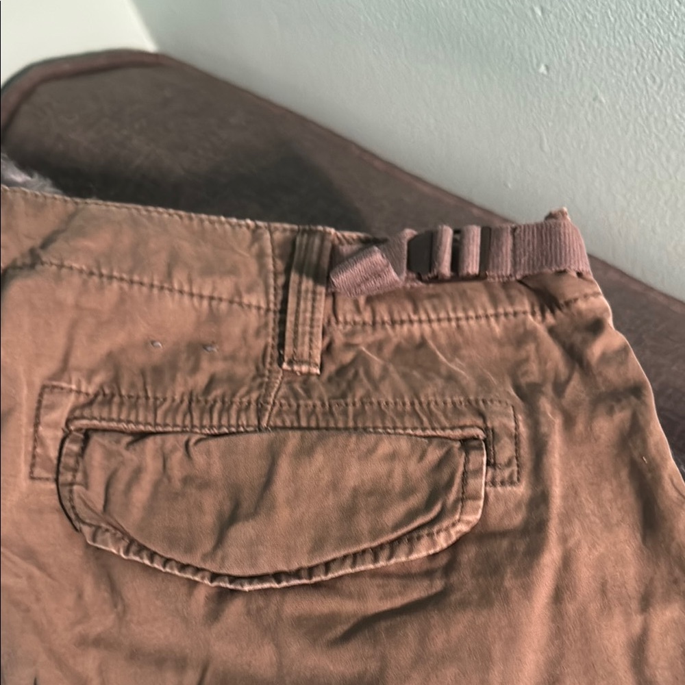 Gap Men's Tan Cargo Shorts - Picture 3 of 4